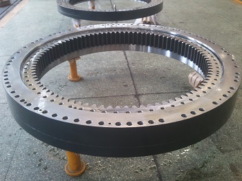 Three-row Cylindrical Roller Slewing Bearing(Internal Gear Type )